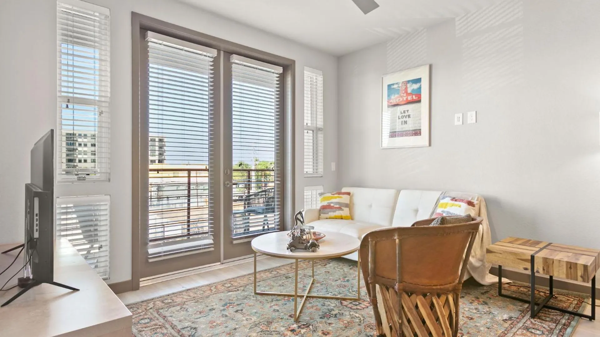 Cozysuites Phx Roro Gym, Pool, Pets, Parking! #2 location